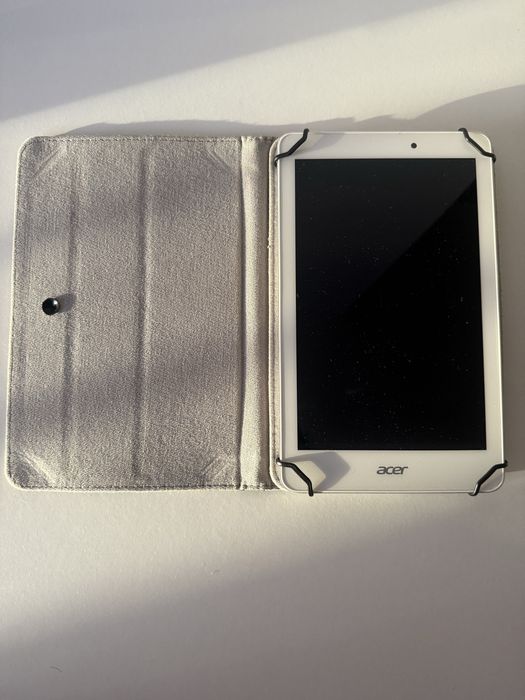 Таблет Acer iconia tab 8