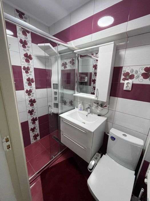 Vand apartament complet mobilat si utilat