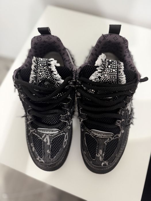 louis vuitton skate swarovski