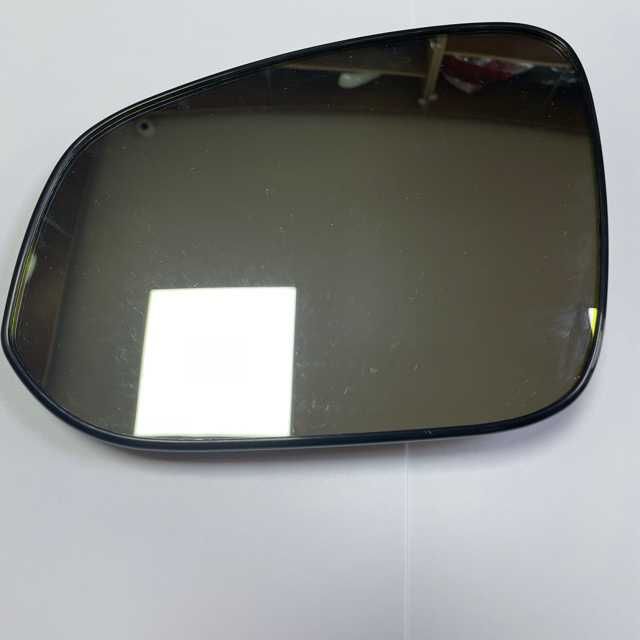 Зеркало на Toyota RAV4