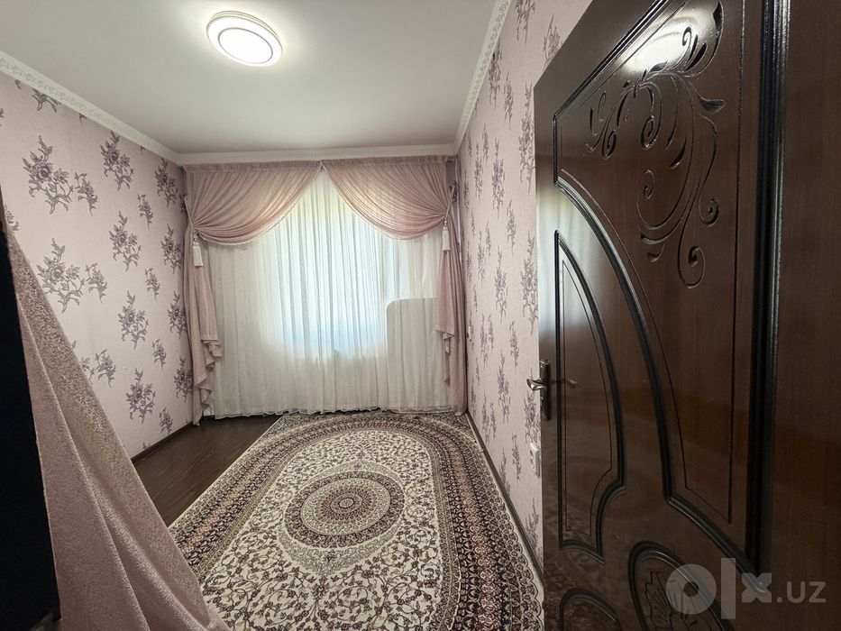 Продается метро Ойбек 4/9/9