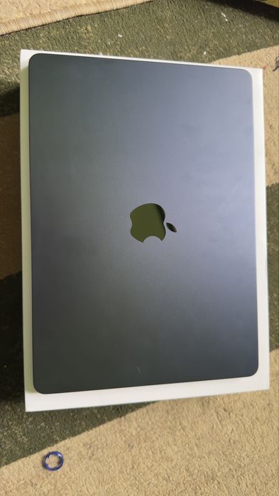 Macbook air m2.
