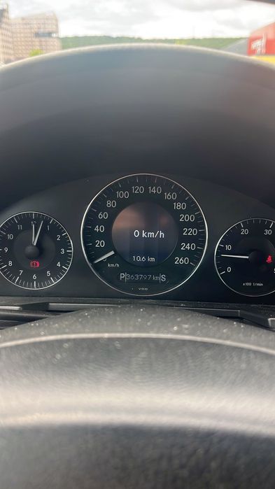 Mercedes-Benz E