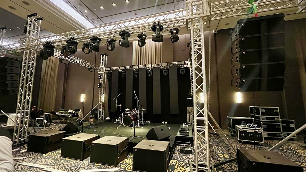 Продам звук линейный массив L’acoustics