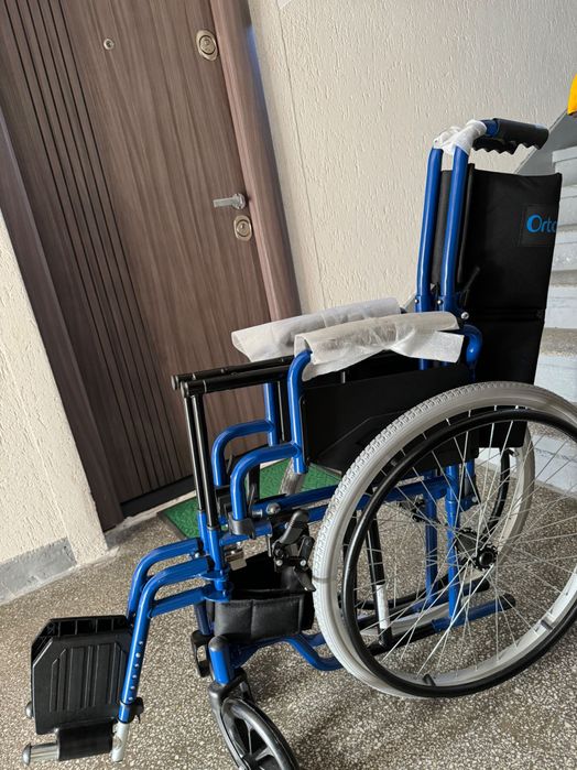 Cărucior pliant cu olită