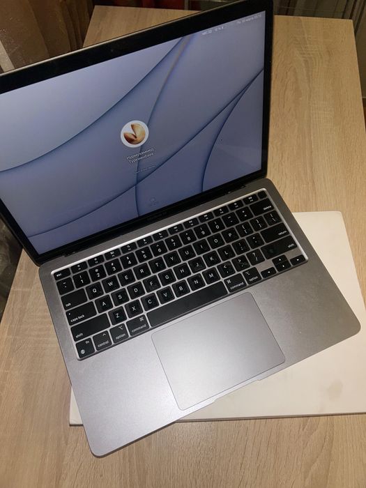 MacBook Air 13,3 M1