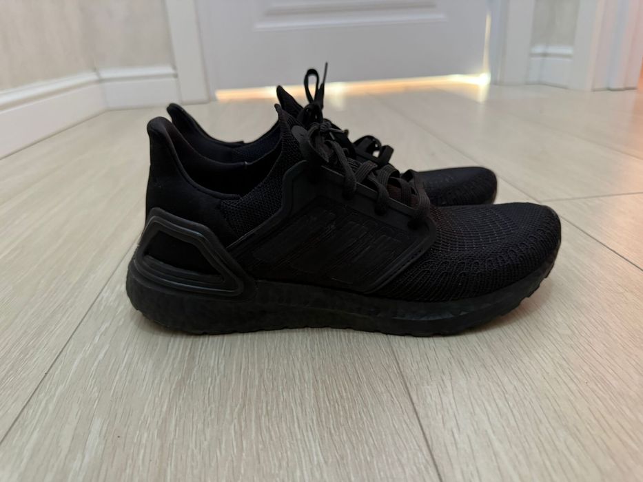 adidas Ultraboost 1.0.