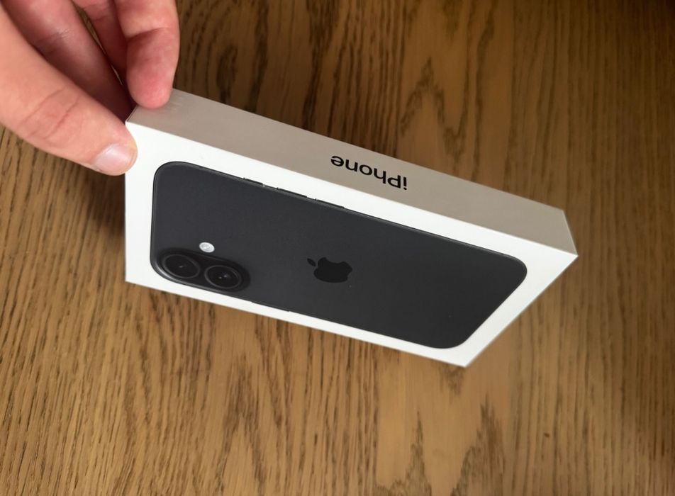 Telefon Iphone 16 Impecabil ca Nou Black 5G Fullbox Schimb Trimit