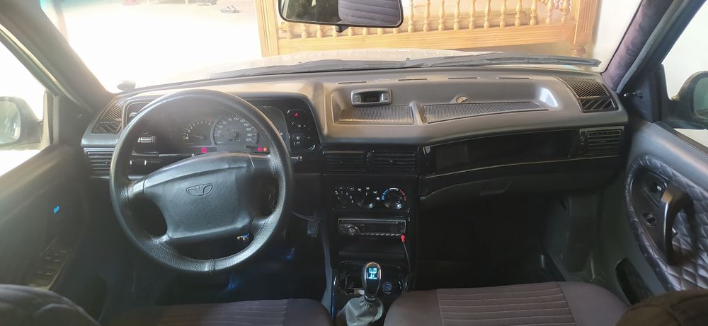 Nexia 1 2001 yil luks