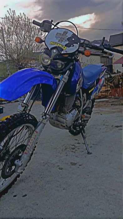 Vând sau scimb yamaya 600ttr