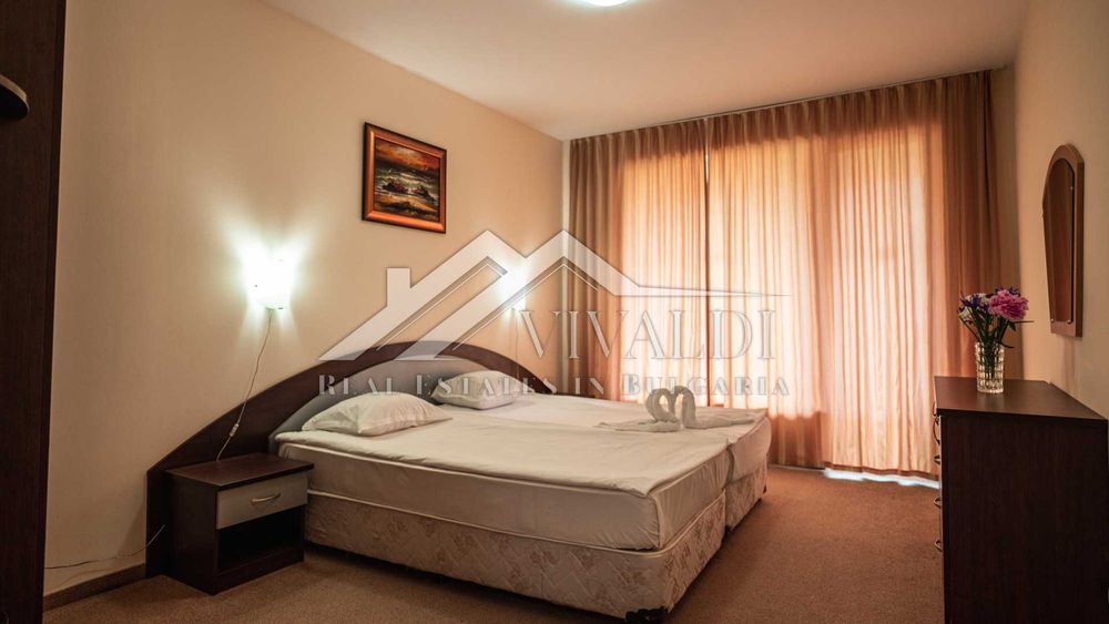 Двустаен просторен апартамент в Златни Пясъци, Варна