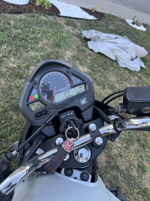 Honda Hornet CB600F , PC41. Se poate conduce cu A2