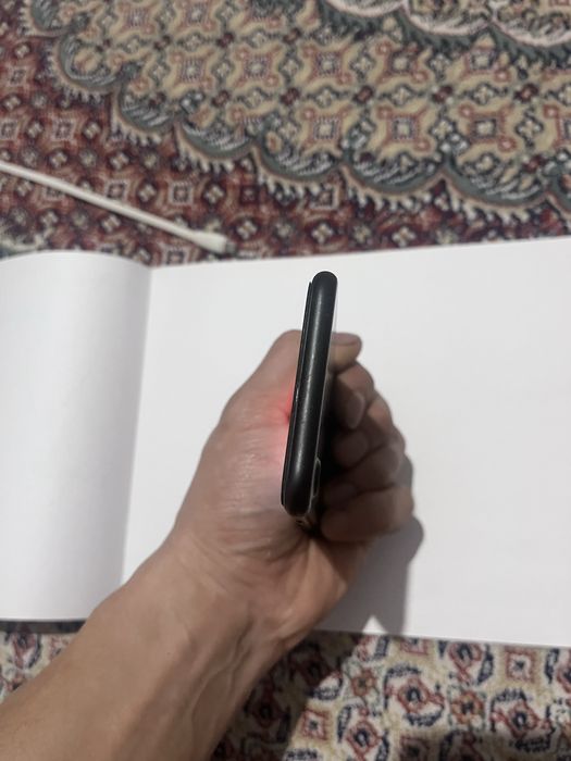 Продам айфон 7 в хорошем состаяние