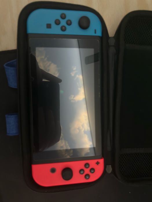Nintendo Switch конзола пълен комплект