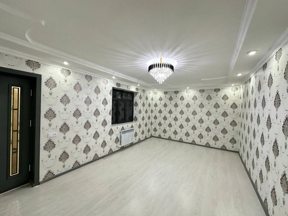 2 сотокли 2 қаватли 6 хонали енги коттедж сотилади