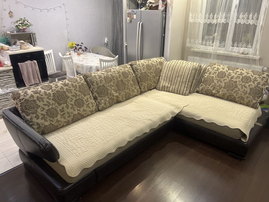 Диван гостинный