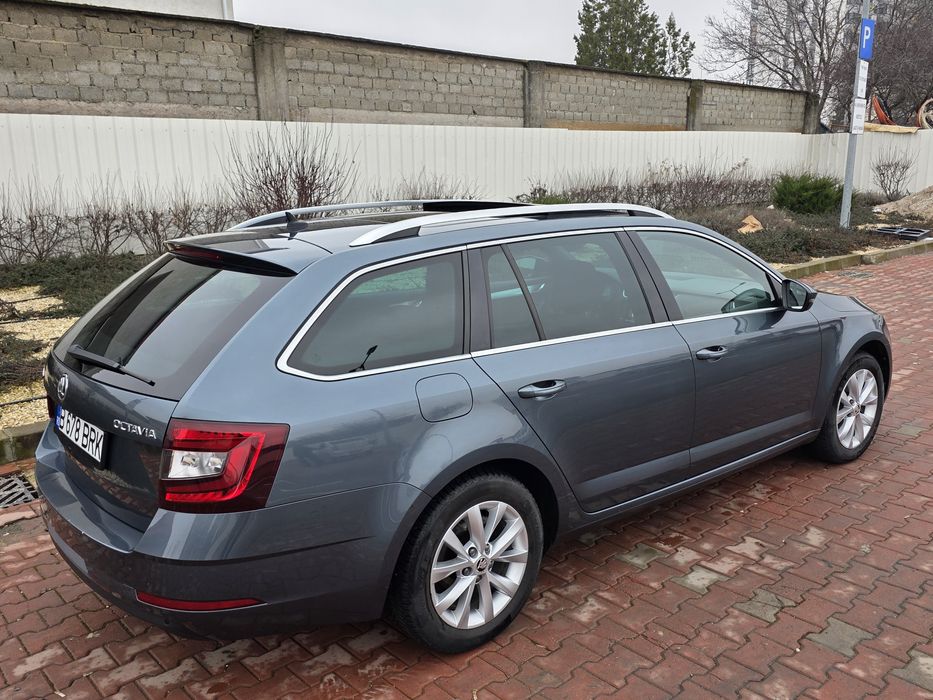 Skoda Octavia III  Trapa/Panorama/ Sistem muzica