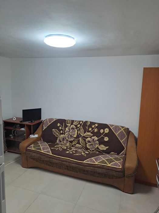 Marăști/Dau în chirie cameră ,bucătărie,baie ,hol zona pod Ira