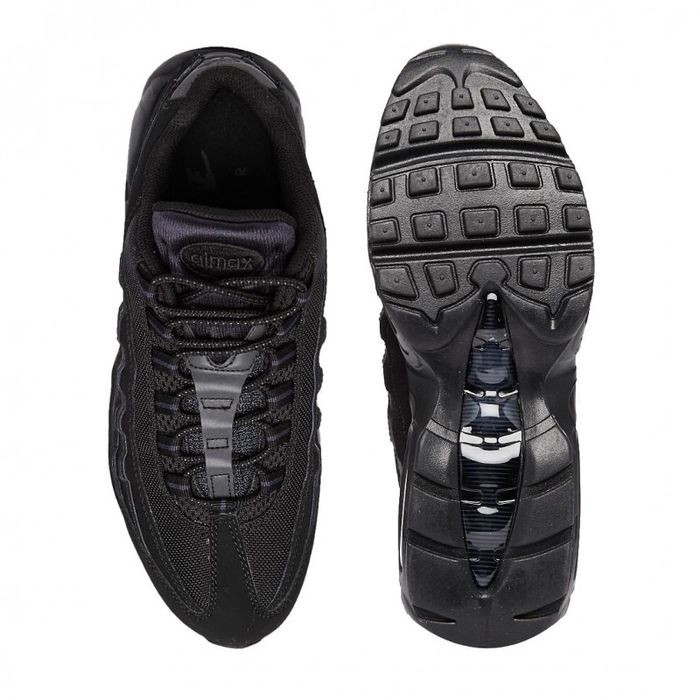 Nike Air Max 95 Triple black 

"