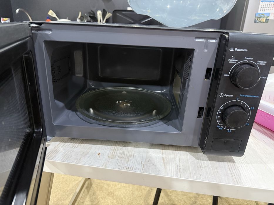 Микроволновка Midea