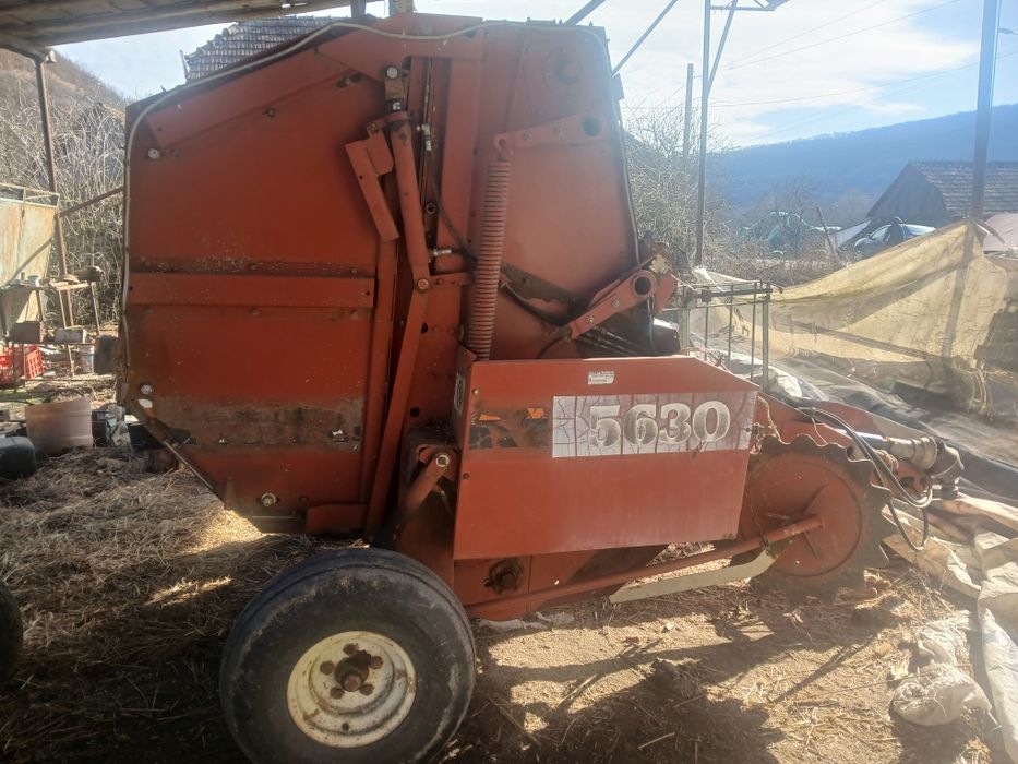 Vând presă balotat