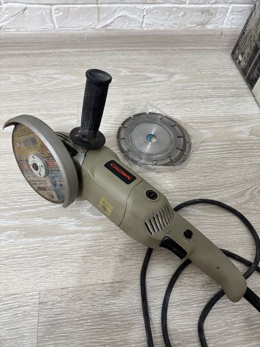 Продам шлифмашина(болгарка) CROWN 13029. Б/у 1200вт