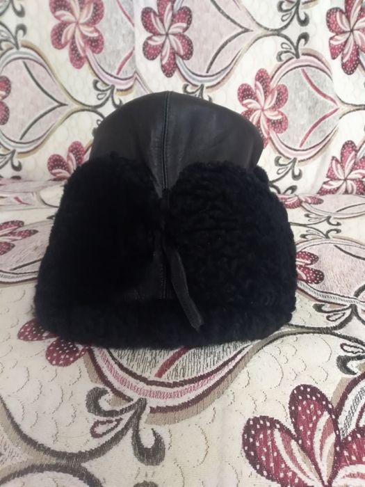 Продам шапку ушанку каракулевый