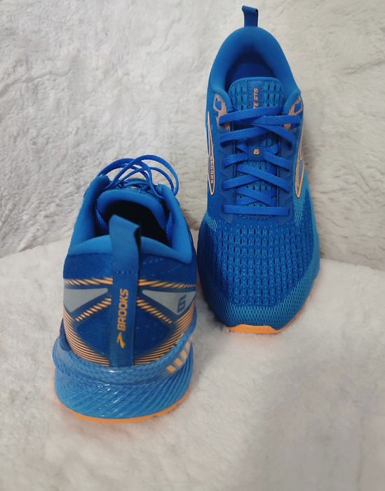 Brooks Levitate 6 Nr 41(26 cm)