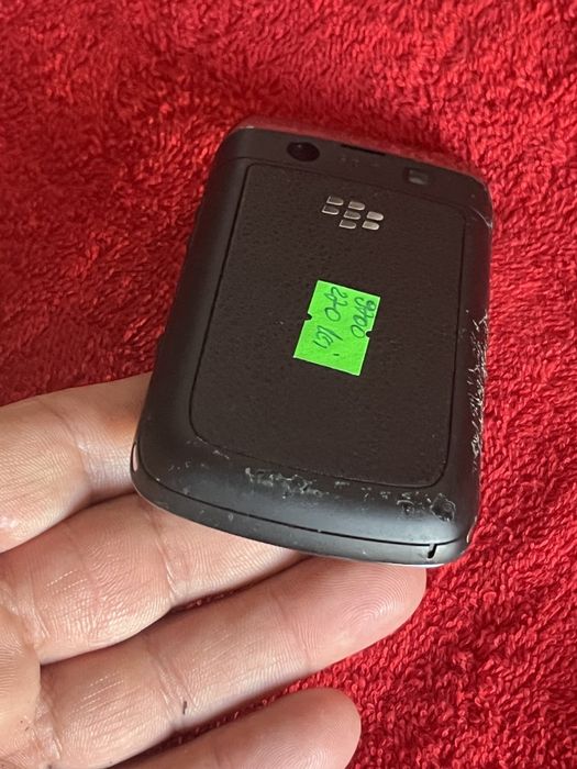 Telefon BlackBerry 9700