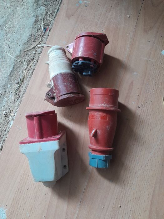 Силовой     розетка