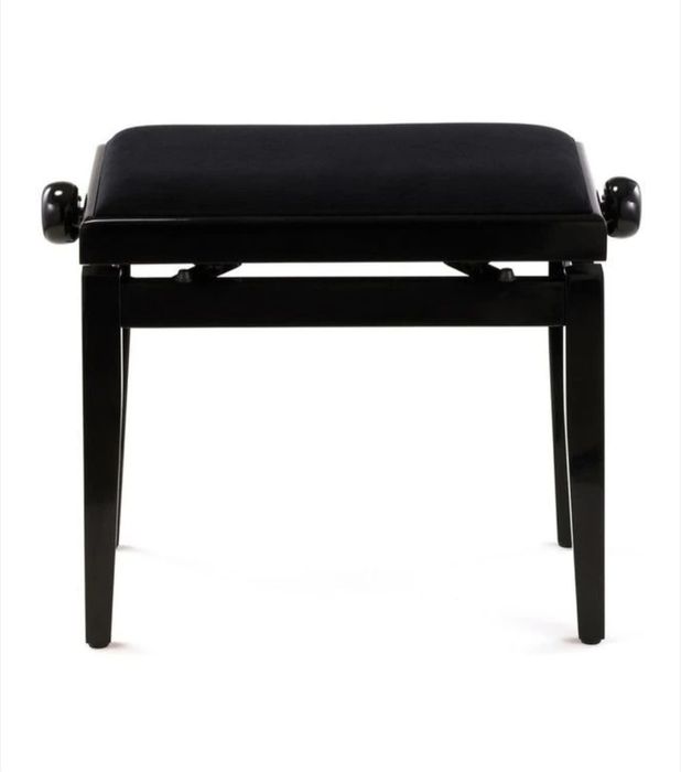 Scaun pian nou nefolosit