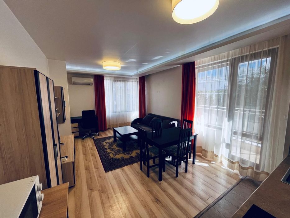 Дава се под наем Двустаен апартамент в Пловдив, Младежки Хълм - 70 кв.м за 511 € - Снимка #1