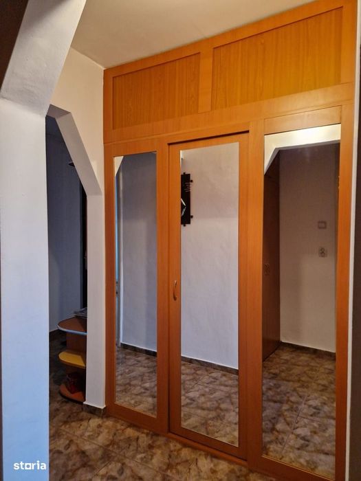 Apartament 3 camere , Astra