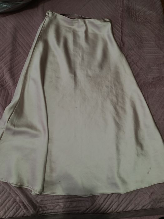 Атлас юбка в розовом цвете