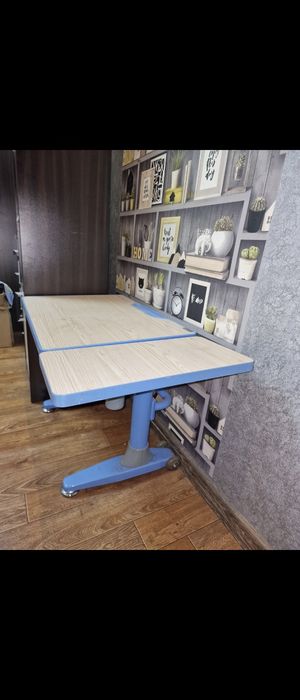 Продам парту со стулом для школьника