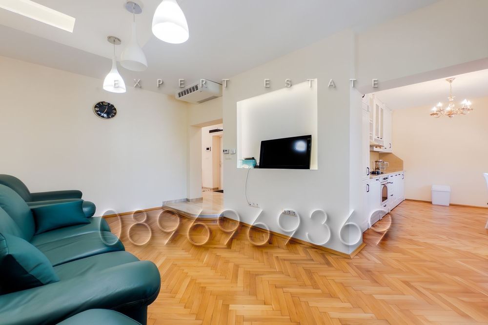 Продава се Четиристаен апартамент в Варна, Гръцка махала - 119 кв.м за 2353 €/кв.м - Снимка #1