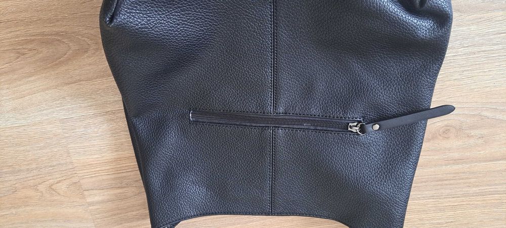 Черна дамска чанта Tendenz