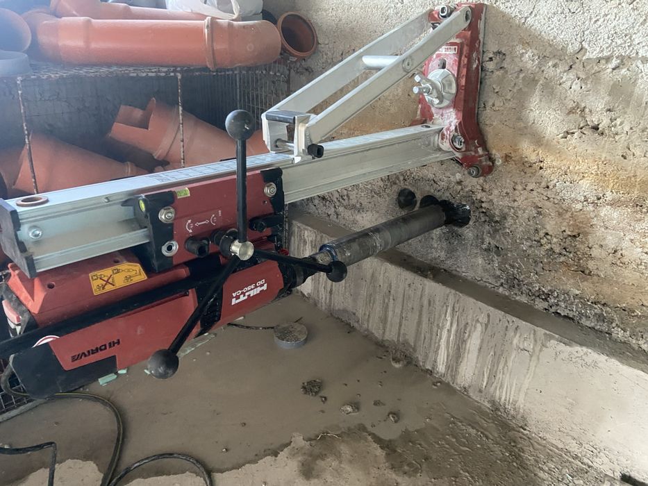 Диамантено пробиване / пробиване на отвори