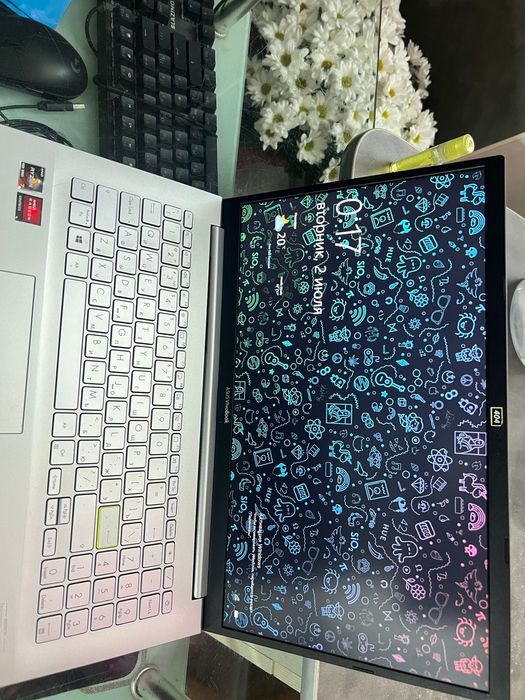 Ноутбук Asus   .