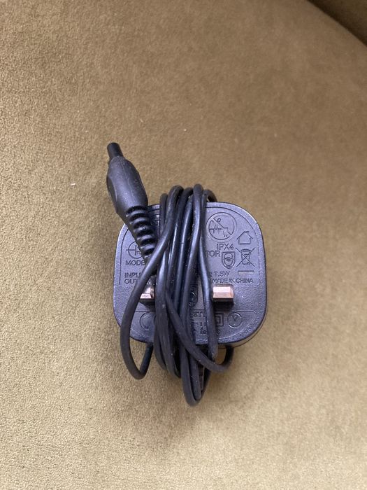 Бритва  аккумуляторная PHILIPS