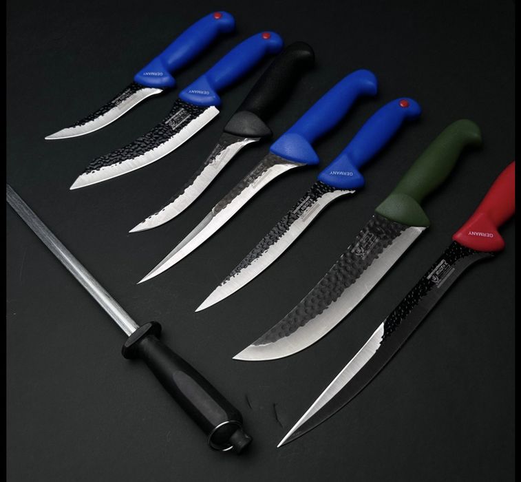 SET Macelarie Black Edition 8 piese
profesionale fier forjat