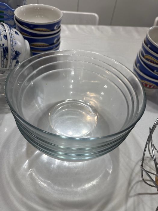 продам стеклянную салатницу