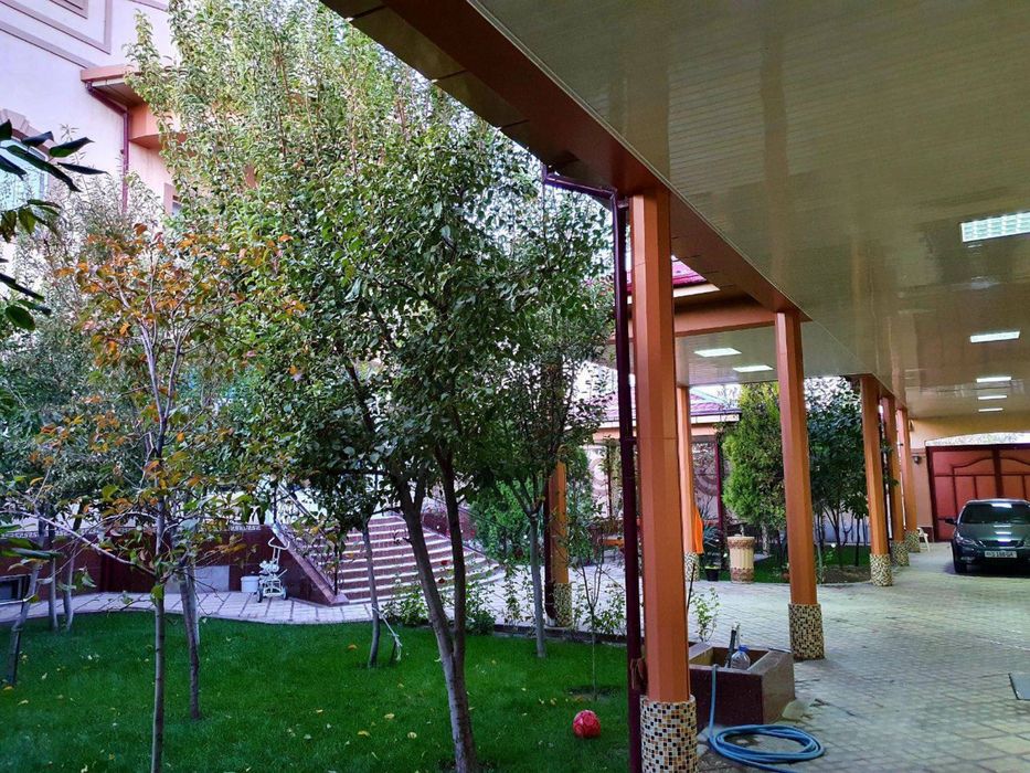 Навои. шахар. ваен гардогдан. ховли сотилади. 13. соток. абстанофка. б