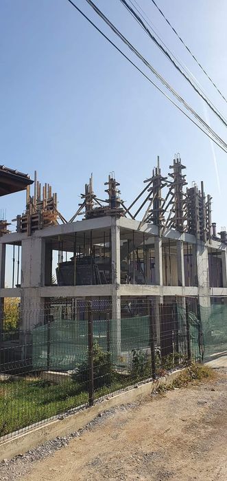 Изграждане на покриви и навес