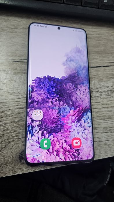 Original Samsung s20 plus 5G 12/256gb sotiladi