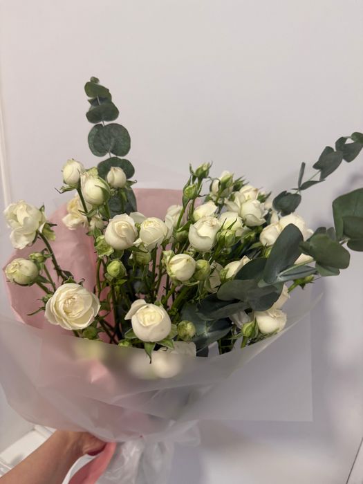 Розы кустовые букет