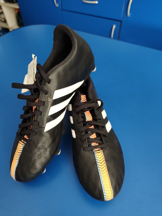 Ghete fotbal cu crampoane