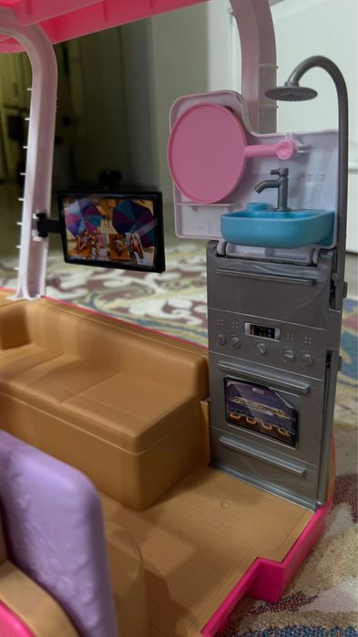 Продам корабль барби для девочек