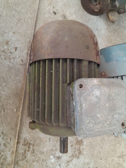 Продам электодвигатель