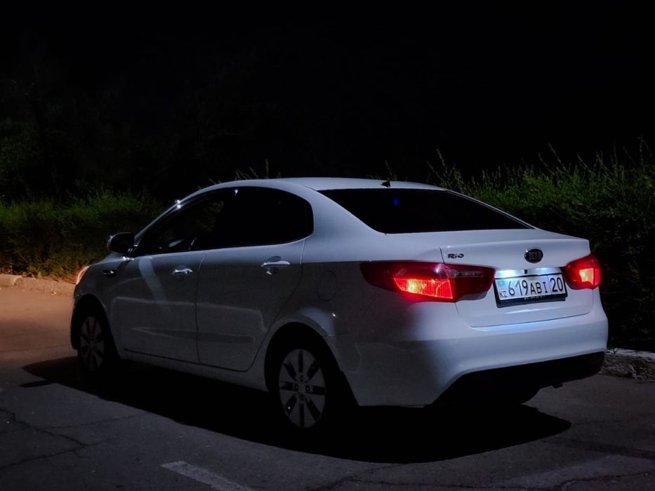 Киа рио 2013 года об 1.6